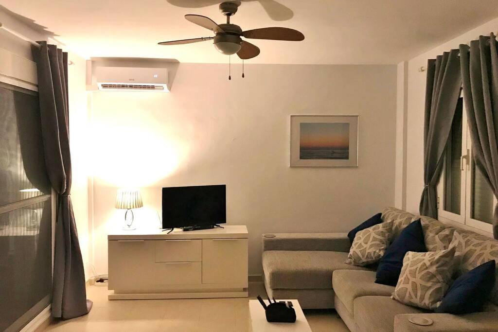 モハカルPenthouse With Large Terrace And Roof Solarium, With Amazing Sea Viewsアパートメント エクステリア 写真